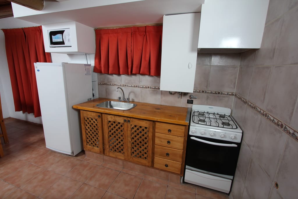 Cocina totalmente equipada de la cabaña.